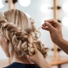 お呼ばれヘアの定番！自宅で簡単にできるアップスタイル