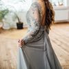 【二の腕が気になる方必見！】結婚式の袖ありワンピース特集